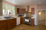 Pitstruan Kitchen